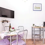 1 Bedroom In *