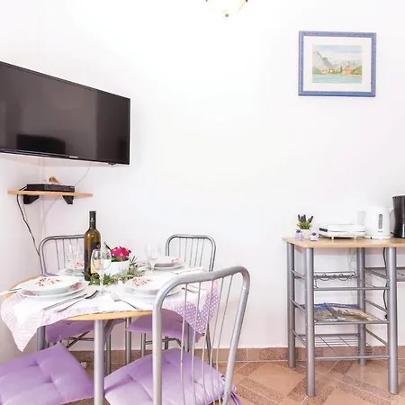 1 Bedroom In *
