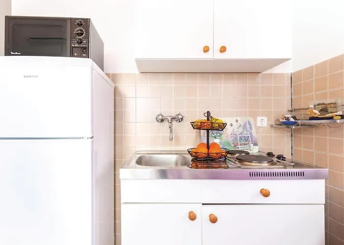 1 Bedroom In Appartement Bakarac