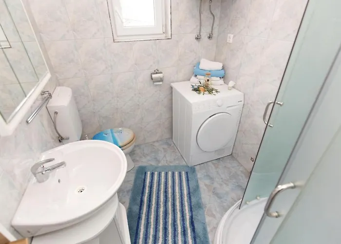 1 Bedroom In 아파트 *